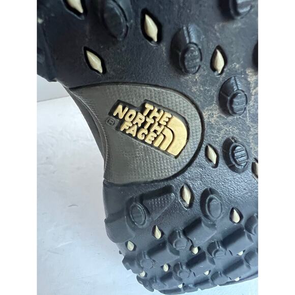 The North Face Prima Loft Insulated Mid Calf
Black Gray Waterproof Zip Boots 8 - Picture 12 of 12